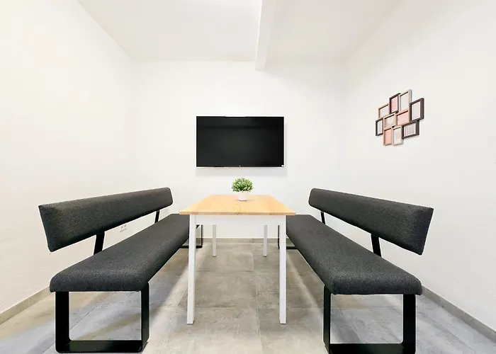 Tolstov - 3 - Parking - 30 Min Messe Dus Lejlighed